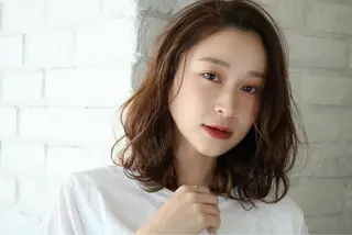 セミロング カラー 五十嵐ゆり 美髪カラー 武蔵小杉のヘアスタイル