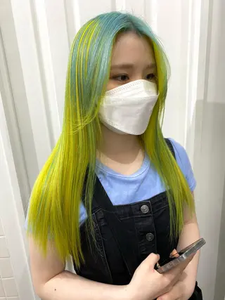 ロング カラー ヘアアレンジ kai .のヘアスタイル