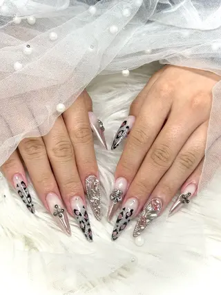 ネイル AOI💅🏾 LUCAS 千葉のネイルデザイン