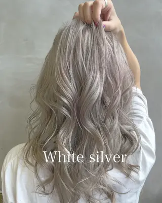 セミロング カラー sugino katsuyaのヘアスタイル