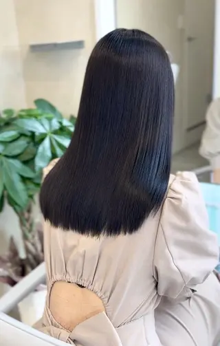 セミロング カラー 髪質改善 赤み消しカラー山本のヘアスタイル