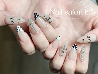 ネイル E.N🦋 長さ出し/持ち込みのネイルデザイン