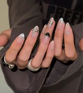 ネイル WO MIAO💎のネイルデザイン