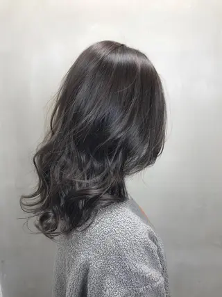 セミロング カラー 【透明感、艶髪】西村 有司のヘアスタイル