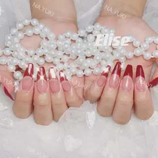 ネイル 🦋 Queenieのネイルデザイン
