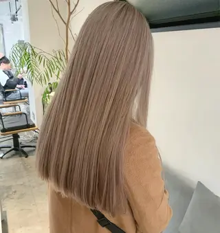 ロング カラー ✨艶ブリーチカラー ✨四ノ宮裕己のヘアスタイル