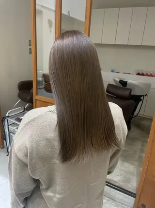 ロング カラー 三宅 瑠偉のヘアスタイル
