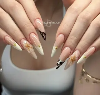 ネイル Dyo Nail_Royalのネイルデザイン