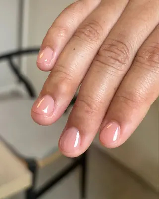 ネイル 氷見 詩音のネイルデザイン