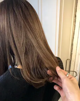 ミディアム カラー shinka omotesandoのヘアスタイル