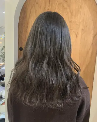 ロング 中村 彩音のヘアスタイル