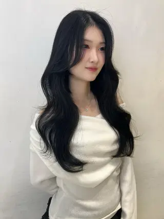 ロング 'AXIS 栄 Konomiのヘアスタイル