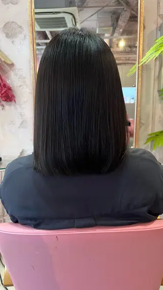 ミディアム 椎名 海咲のヘアスタイル