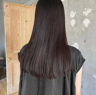 ロング FILMS/sari /似合わせカットのヘアスタイル