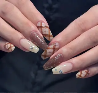 ネイル NiJi Nailsのネイルデザイン