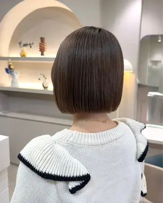 ショート カラー MIYU透明感カラー ブリーチなしWカラーのヘアスタイル