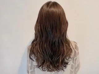 セミロング カラー 伊藤 さやかのヘアスタイル