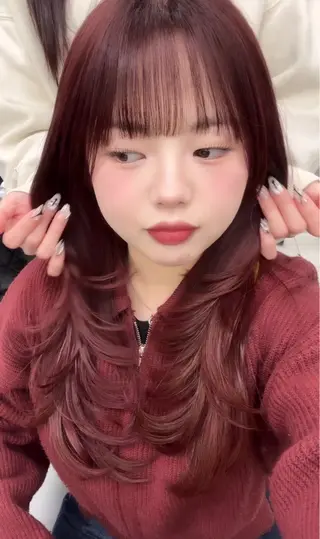 ロング カラー レイヤーカット🪽 𝐼𝐾𝑈𝑀𝐼のヘアスタイル