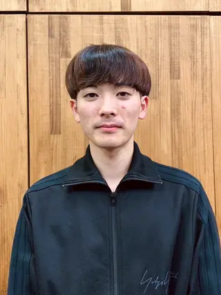 ショート カラー メンズ 牧野 滉平のヘアスタイル