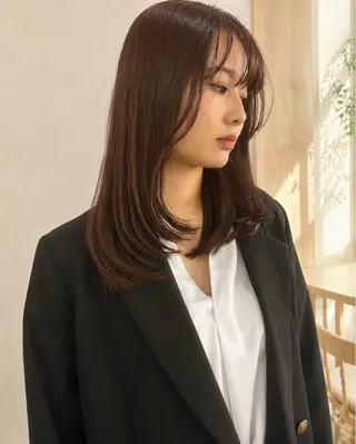 ミディアム カラー grand juteのヘアスタイル