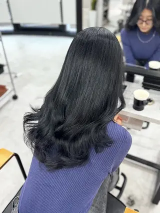 ロング カラー 赤み無し柔らかカラー 【梅田】madokaのヘアスタイル