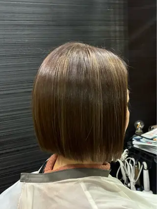 ショート カラー 山本 雅由のヘアスタイル