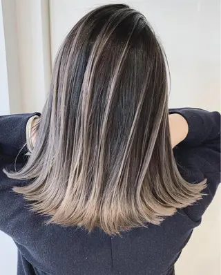 ミディアム カラー ブリーチ 透明感HIDEのヘアスタイル