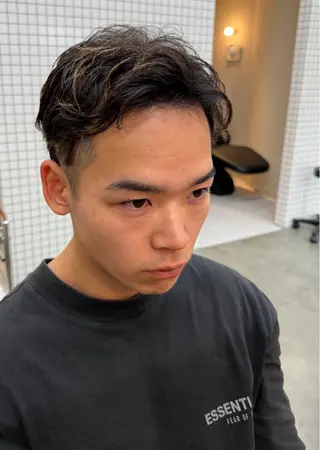 ショート カラー パーマ 川本 葵のヘアスタイル