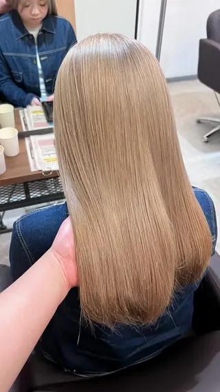 ロング カラー 🎀透明感カラー /ケアブリーチ🎀のヘアスタイル