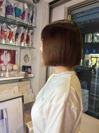ショート SEEK八王子 AINAのヘアスタイル