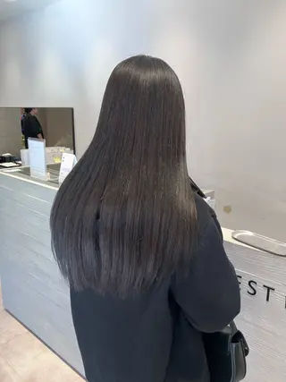 ロング カラー サキ🤍ハイトーン 🪩レイヤーカットのヘアスタイル