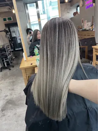 セミロング カラー 指名数No.1 /NAOYAのヘアスタイル