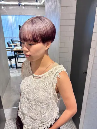 ショート カラー 井上 唯のヘアスタイル