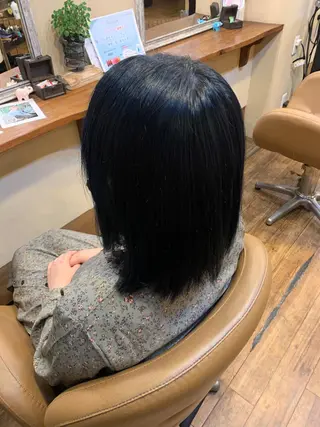 カラー 鈴木 未歩のヘアスタイル