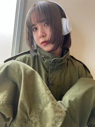 ショート カラー 本間 結衣のヘアスタイル