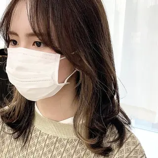 ミディアム カラー パーマ ヘアアレンジ メンズ キッズ ネイル マツエク・マツパ 似合せレイヤー／ 柔らか透明感カラーのヘアスタイル