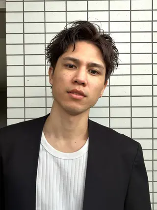 ショート パーマ メンズ 鮫島 連のヘアスタイル