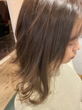 セミロング カラー マルヤマ リナの眉毛・アイブロウイメージ