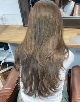 ロング カラー REN/レイヤー✂️ ブリーチなしカラー✨のヘアスタイル
