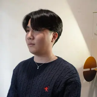 ショート メンズ カネガエ ユウヤのヘアスタイル