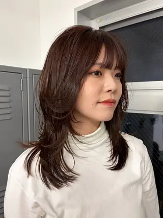 セミロング カラー cana 札幌レイヤースタイルのヘアスタイル