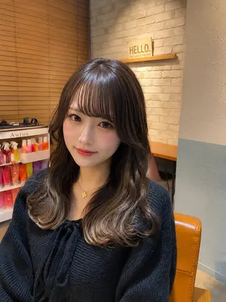 セミロング 🩵盛れる顔周りヘア EMI🩵のヘアスタイル