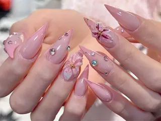 ネイル lucky nail 歌舞伎町のネイルデザイン