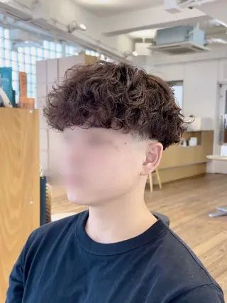 ミディアム カラー パーマ メンズ Koki/ メンズヘア特化のヘアスタイル