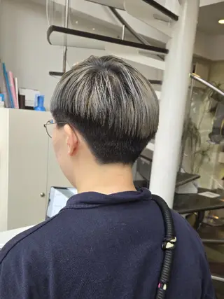 ショート カラー 遠藤 史秋のヘアスタイル