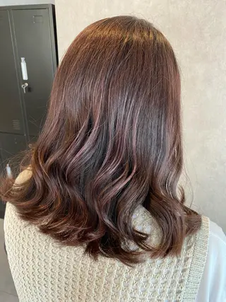 ミディアム カラー レイヤーカット・透明 感カラー✨️春山栞菜のヘアスタイル