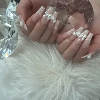 ネイル lavia🖤 ayumiのネイルデザイン