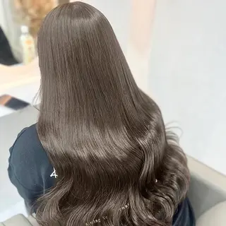 ロング カラー ヘアアレンジ 🦋Yui🦋透明感 /ベージュ/Wカラーのヘアスタイル