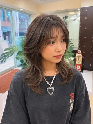 セミロング カジタ ナミのヘアスタイル