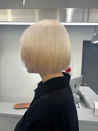 ショート 艶髪ハイトーンカラー kana♡のヘアスタイル